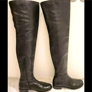 Stuart Weitzman Hilo  (Thigh High) Boots sz 9
